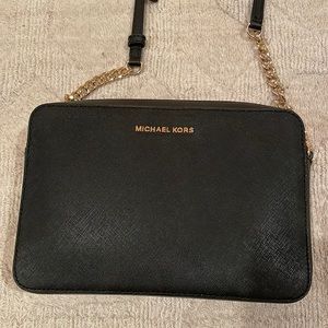 Michael Kors jet set bag in black